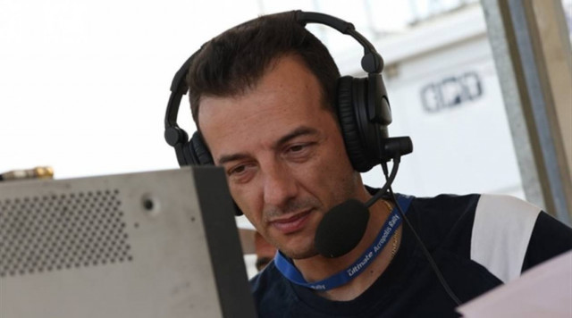 ΕΡΤ: Τι λέει ο μοναδικός δημοσιογράφος που παραμένει στο Ραδιομέγαρο