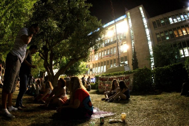 ΕΡΤ: Αστυνομική επέμβαση παρουσία εισαγγελέα στο Ραδιομέγαρο