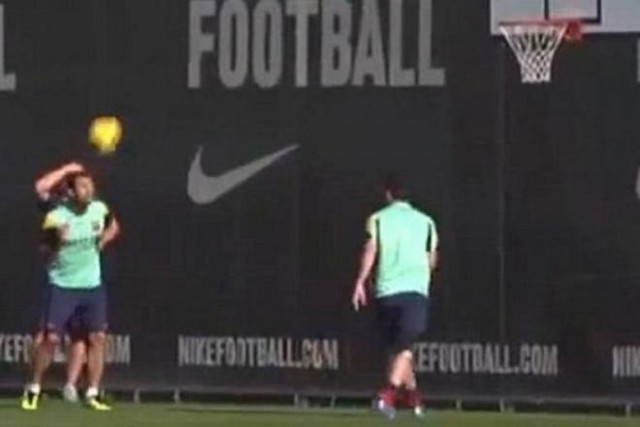 Καρέ - καρέ η... κεφαλιά - καλάθι του Μέσι (photos+video)