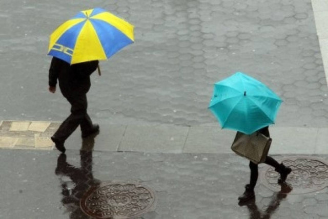 Τοπικές βροχές στη δυτική Ελλάδα