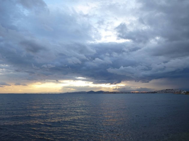 Πτώμα άνδρα εντοπίστηκε στο Φαληρικό Όρμο