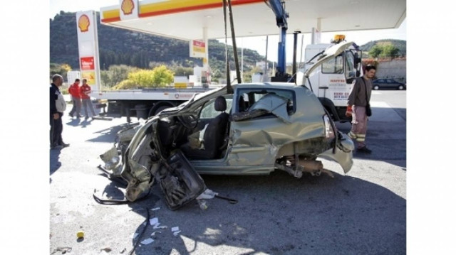 Κρήτη: Βρήκε το θάνατο εγκλωβισμένη στα συντρίμμια του αυτοκινήτου της