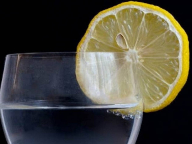 Εσύ το ήξερες αυτό για το νερό και το λεμόνι;