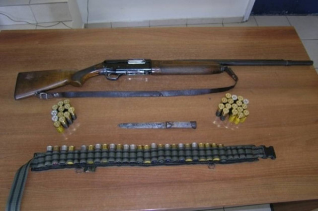 Είχε στο σπίτι του από πολεμικά φυσίγγια μέχρι ξιφολόγχη