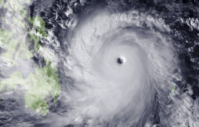 Εικόνες αποκάλυψης! Δείτε τι άφησε πίσω του ο τυφώνας Χαϊγιάν (pics)