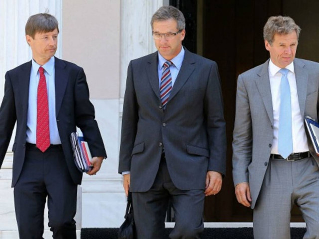 Πλήρη απελευθέρωση πλειστηριασμών και εξώσεων απαιτεί η Τρόικα