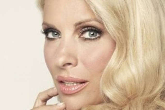 Η Μενεγάκη «κόβει» εκπομπή στο ΣΙΓΜΑ λόγω αναμετάδοσης της «Ελένη»