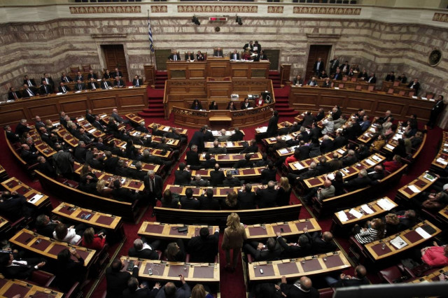 Βουλευτής ΠΑΣΟΚ: Χωρίς αλλαγές δεν ψηφίζεται το ν/σ για τα ακίνητα