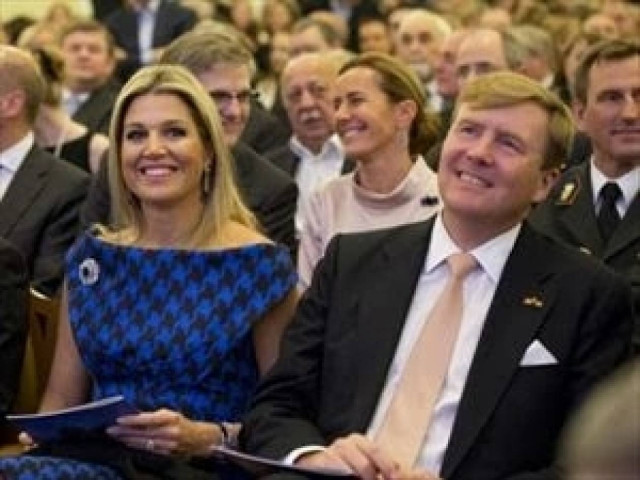 Ρωσία: Με ντομάτες υποδέχθηκαν το βασιλικό ζεύγος της Ολλανδίας