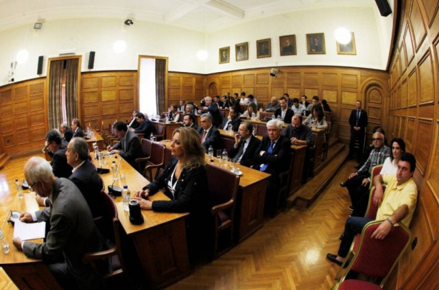 ΚΟ ΠΑΣΟΚ: Ουσιαστικές αλλαγές στο προσχέδιο του ΥΠΟΙΚ