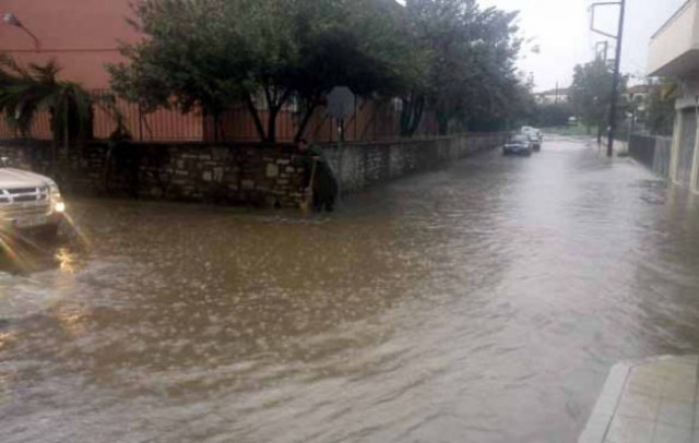 Πλημμύρισαν σπίτια και μαγαζιά στους Φιλιάτες