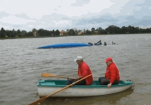 Ξεκαρδιστικό βίντεο: Οι διασώστες της κακιάς ώρας...