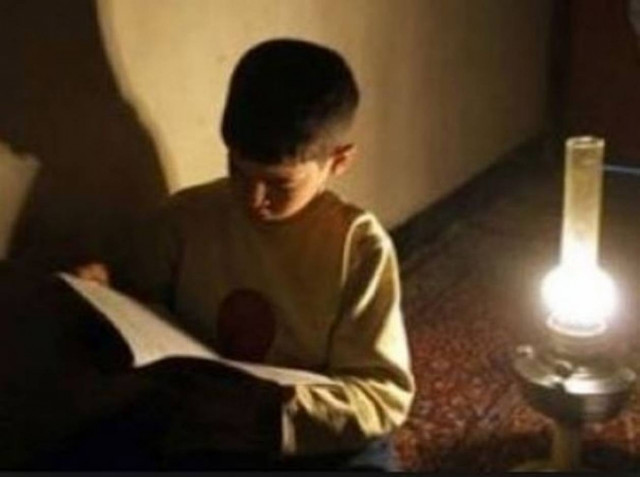 Σχεδόν μισό εκατομμύριο συμπολίτες μας με κομμένο ρεύμα (vid)