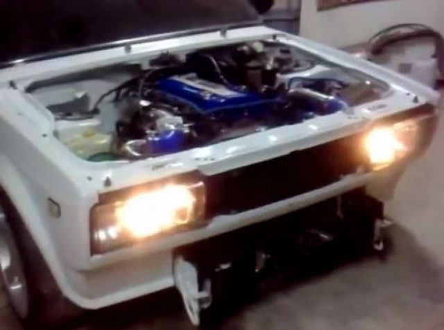 Lada εναντίον Porsche – Ποιος κερδίζει;;; (Video)