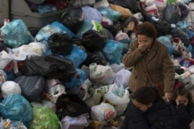 «Πνίγεται» στα σκουπίδια η Μαδρίτη