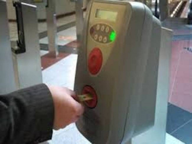 Η αντιμετώπιση της εισιτηριοδιαφυγής βασικός στόχος του υπ. Μεταφορών