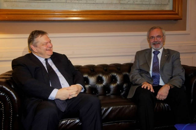 Βενιζέλος: Αρχίζουμε να βγαίνουμε από την κρίση