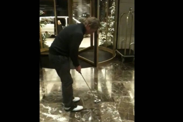 Πως να κερδίσεις στοίχημα παίζοντας... γκολφ! (βίντεο)