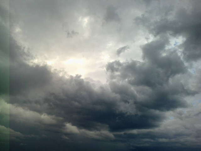 Σοβαρά προβλήματα στις Σπέτσες από τη νεροποντή