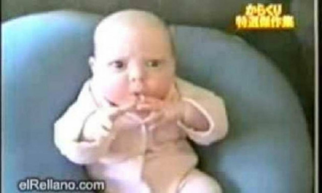 Το μωρό νίντζα! Δείτε το βίντεο με τα 40 εκατομμύρια κλικ youtube!