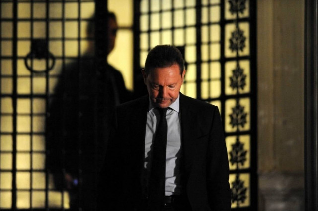 Στουρνάρας: Μας χωρίζουν μόνο μέτρα