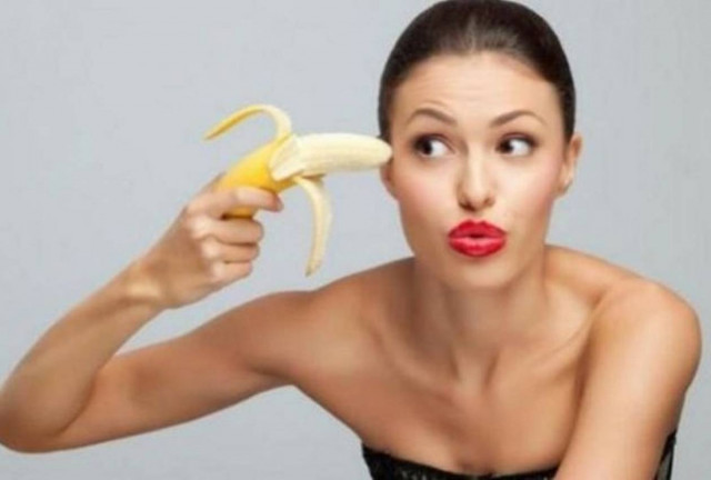 Φτιάξτε μόνες σας αντιρυτιδική μάσκα με μπανάνα σε ένα λεπτό!