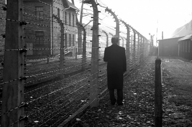 Στο στρατόπεδο συγκέντρωσης του Άουσβιτς ο Μπαν Κι-μουν