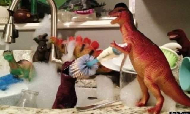 Οι δεινόσαυροι ζωντανεύουν, όταν τα παιδιά κοιμούνται!