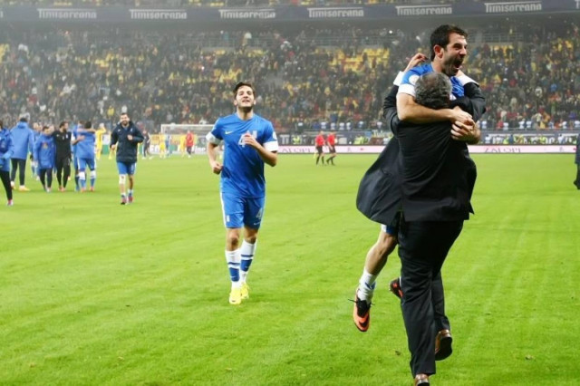 Δείτε: Η αγκαλιά του προπονητή στον αρχηγό της Εθνικής