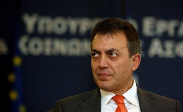 Σοκ!Νομιμοποιούν το «φέσι» στους εργαζόμενους μέχρι και 3 μήνες!