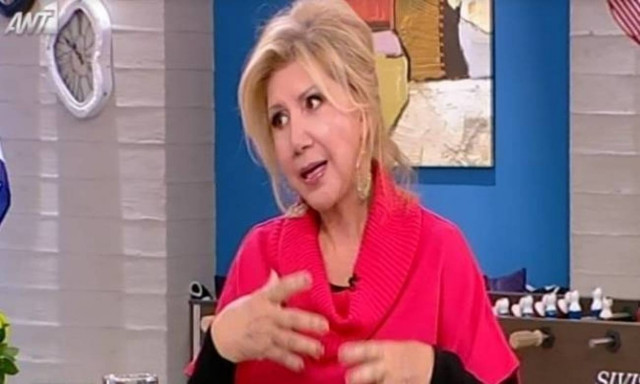 Η Λίτσα Πατέρα προβλέπει νίκη της Ελλάδας στο Μουντιάλ!