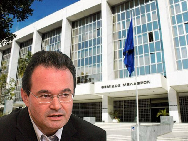 «Παραπομπή Παπακωνσταντίνου στο Ειδικό Δικαστήριο»