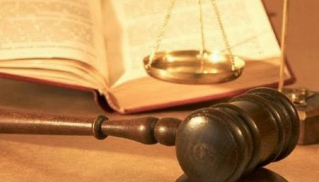 Πάγωμα χρεών για άνεργη μητέρα