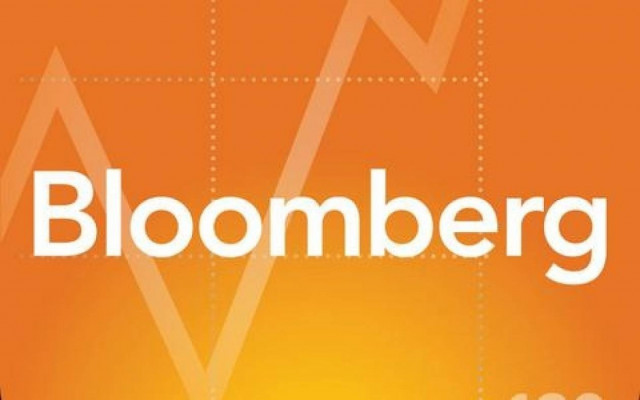 Περικοπές κάνει και το Bloomberg