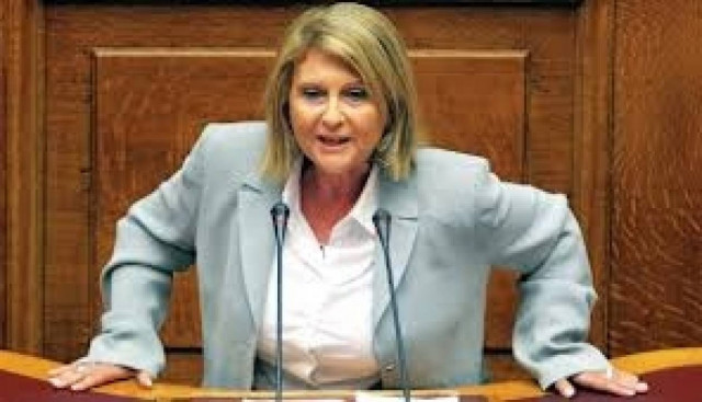 Βίντεο: Η Βούλτεψη βγήκε εκτός εαυτού για τον εθνικό ύμνο!