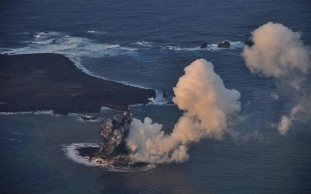 Εντυπωσιακό βίντεο: Δείτε το νέο νησί που «γεννήθηκε» στην Ιαπωνία