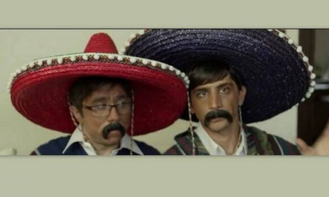 Αναγνωρίζετε τους Έλληνες ηθοποιούς πίσω από τα σομπρέρος;