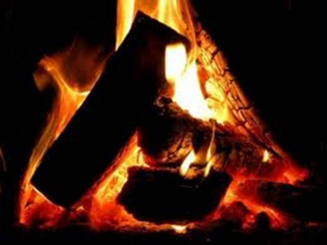 Νεκρό ζευγάρι ηλικιωμένων από αναθυμιάσεις