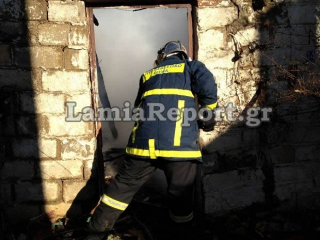 Φθιώτιδα: Κάηκε σπίτι ηλικιωμένης, που γλύτωσε τελευταία στιγμή
