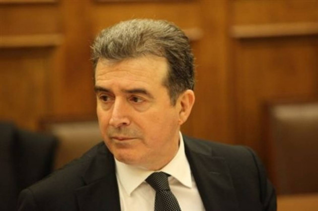 Μ. Χρυσοχοΐδης: Θα φύγουν όσοι δεν είναι αναγκαίοι