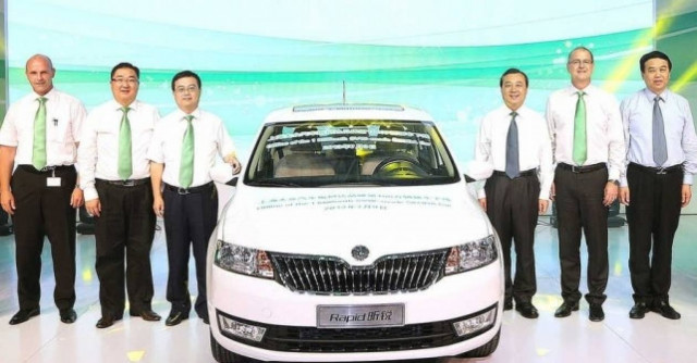 Πόσοι Κινέζοι αγοράζουν SKODA;