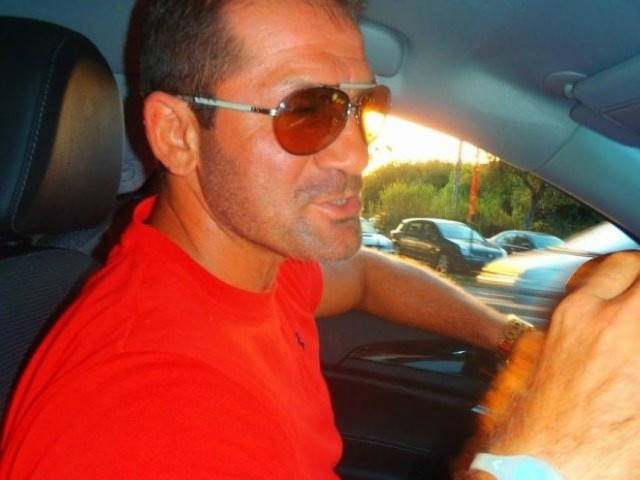 Αυτός είναι ο Θεσσαλονικιός που σφήνωσε τη Ferrari στα Ζαγοροχώρια!