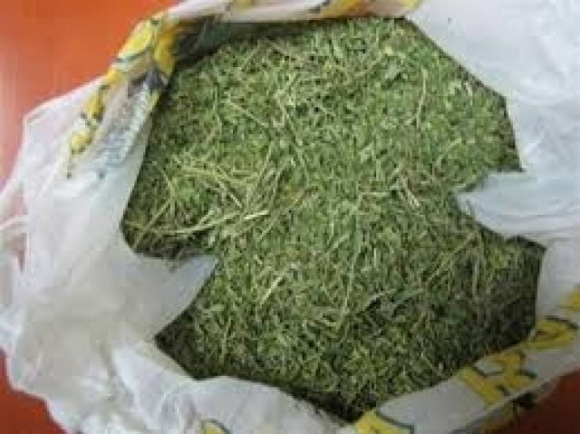 Το τροχαίο έφερε στην επιφάνεια 136 κιλά χασίς