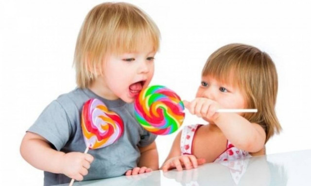 Πόσα γλυκά μπορεί να φάει ένα παιδί;