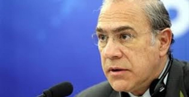 Ποιες αλλαγές προτείνει ο ΟΟΣΑ για να πέσουν οι τιμές στην αγορά