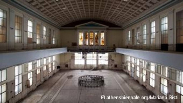 SZ: Οι Ελληνες καλλιτέχνες βαρέθηκαν τη θλίψη