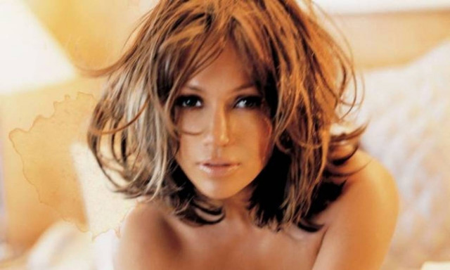 Διέρρευσαν γυμνές αρετουσάριστες φωτογραφίες της Τζένιφερ Λόπεζ!