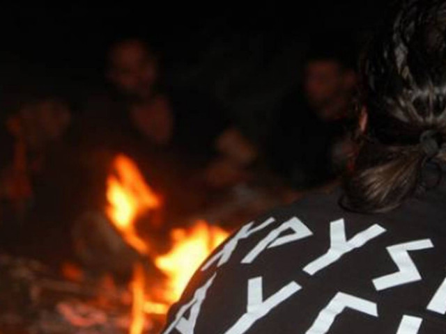 Τον μαχαίρωσαν 3 φορές επειδή έγραψε πάνω στο θρανίο «ΑΝΤΙΦΑ»