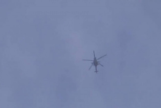 Δείτε πως γλυτώνει από πυρά ένα ελικόπτερο! (βίντεο)