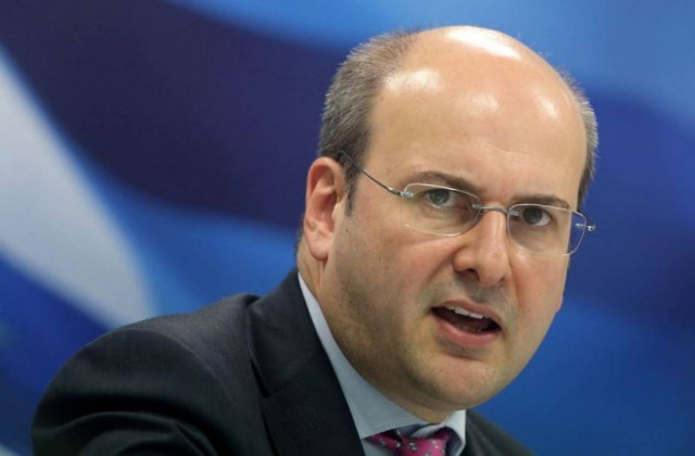 Χατζηδάκης: Ανεχτήκαμε και λουστήκαμε δεκαετίες τα εμπόδια στην αγορά